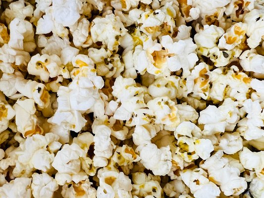 Vegan Cheesy Popcorn