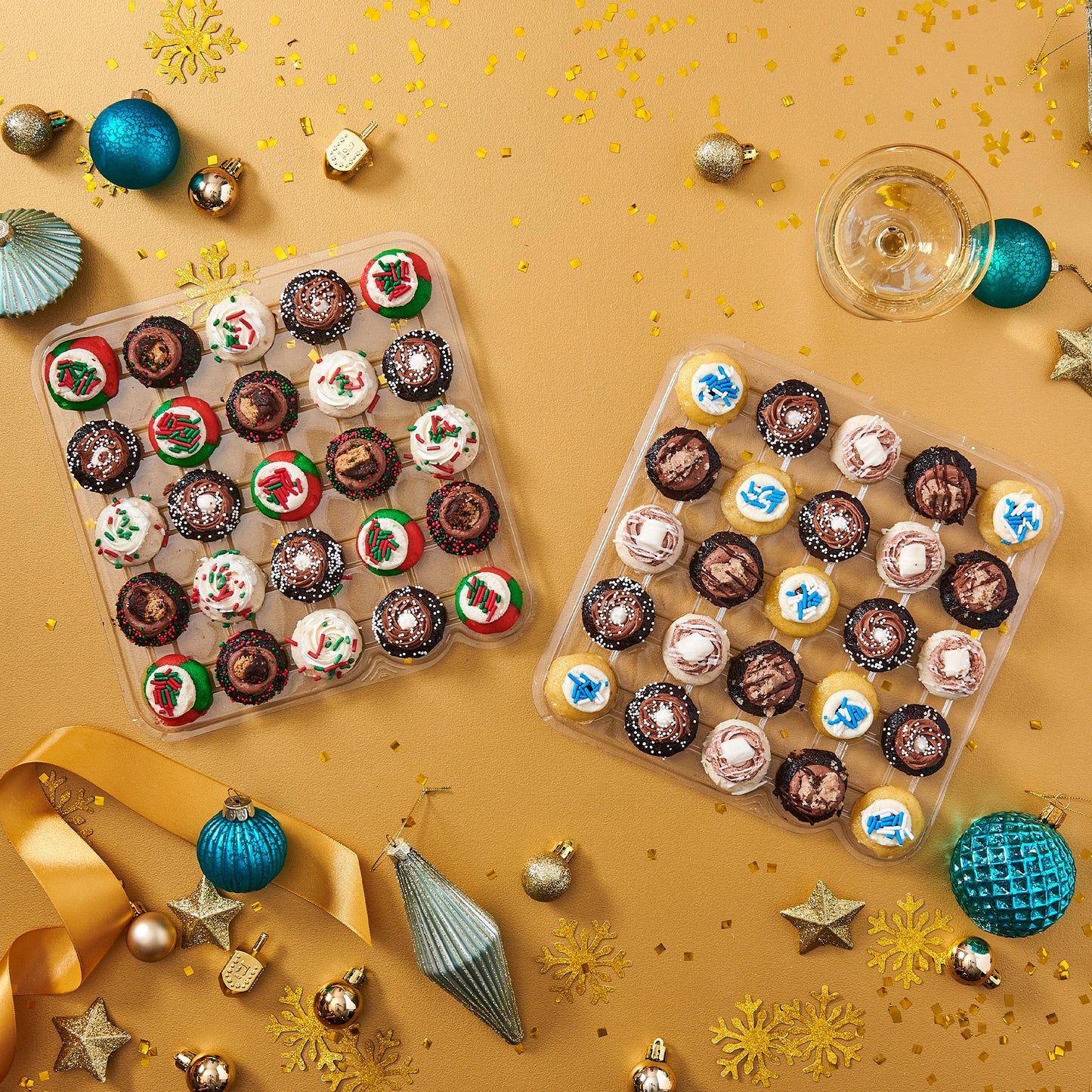 Chrismukkah Cupcakes 50-Pack