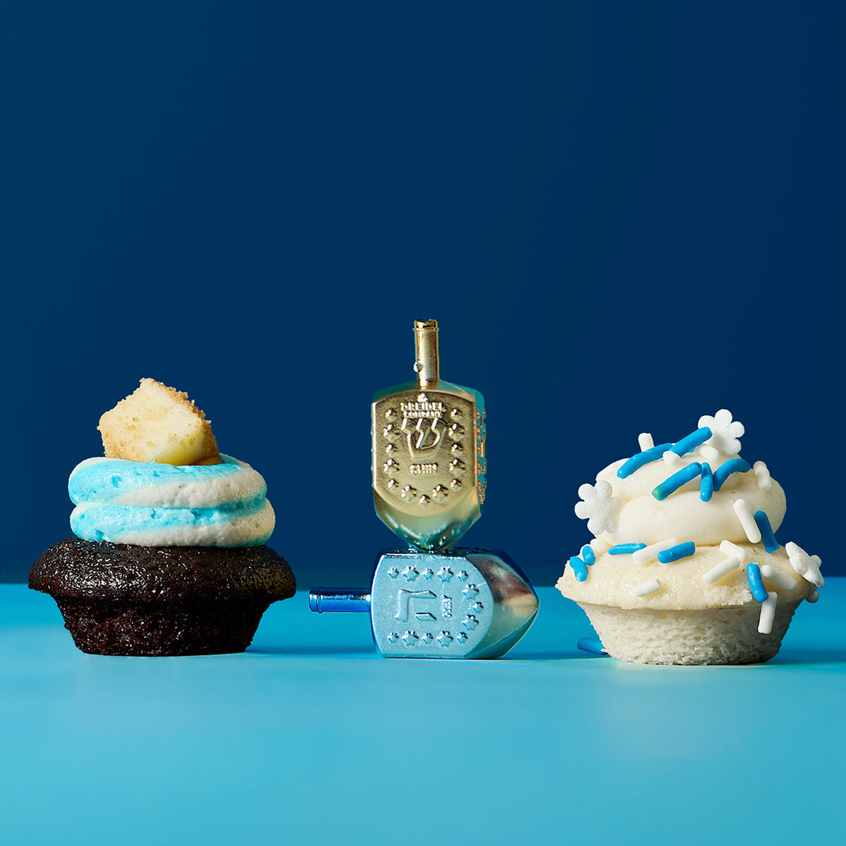 Hanukkah Gathering Cupcakes 50-Pack