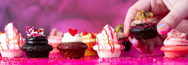 Valentine's Day Cupcakes & Gifts