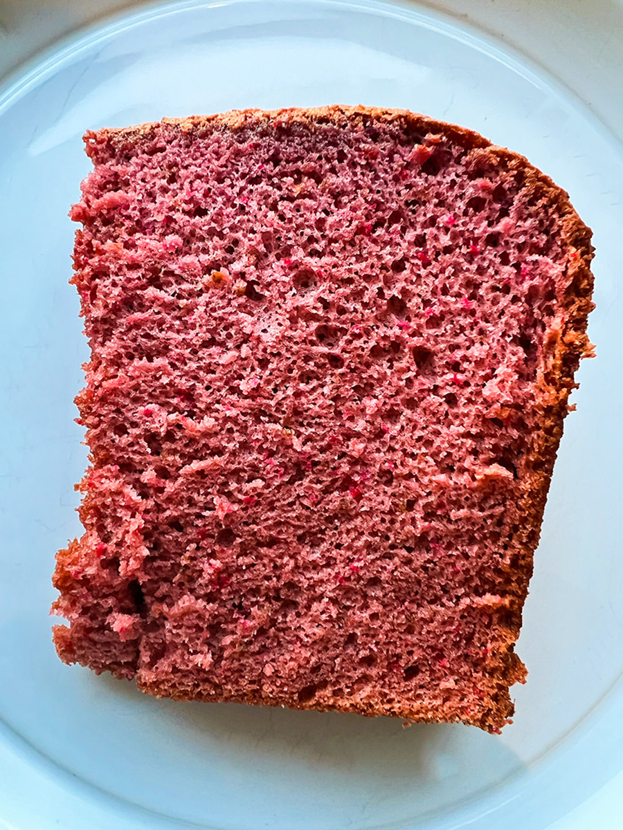 Strawberry Sponge Cake 